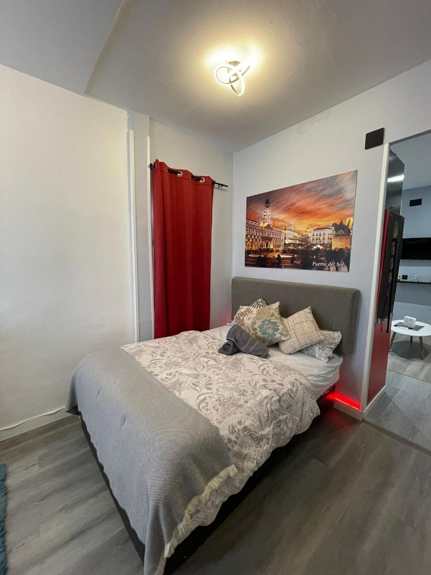 Plaza De La Cebada Apartment Madrid Exterior photo